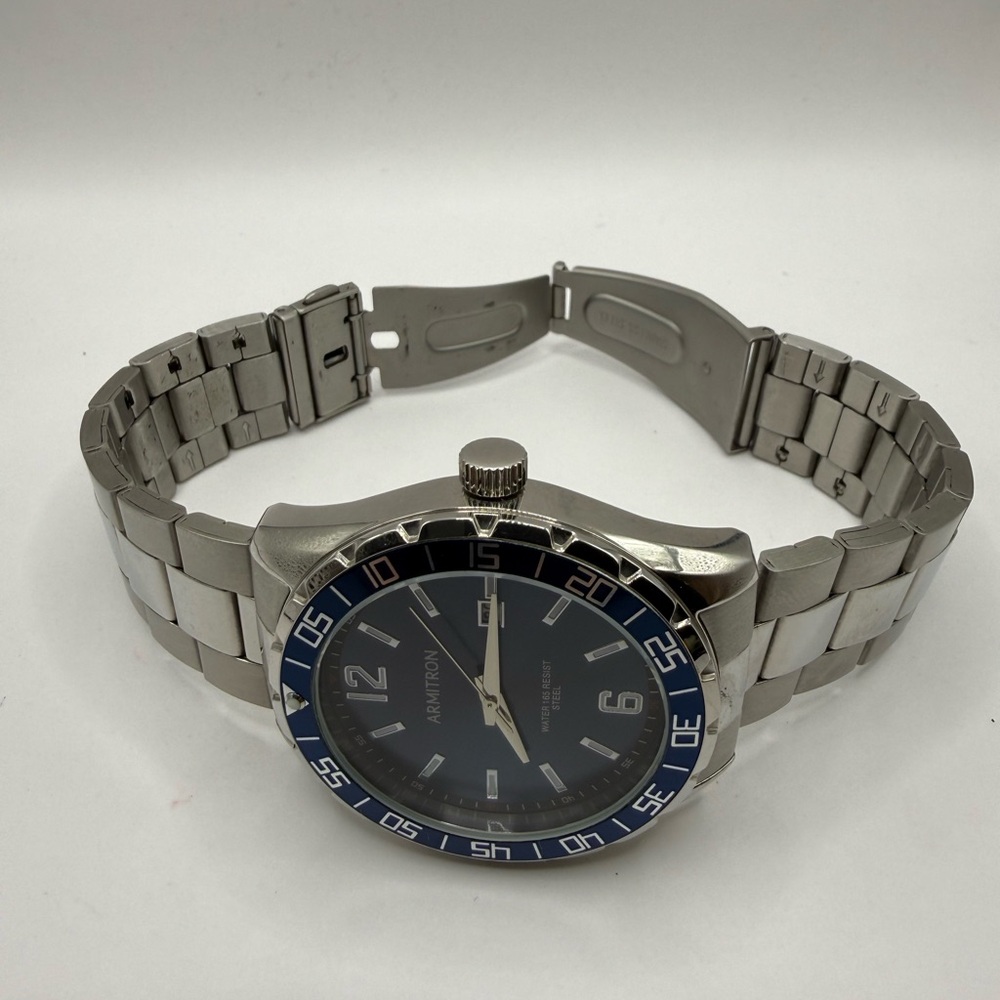 Armitron Blue Face/Bezel Stainless Steel Luminescent Quartz (New Battery) - Picture 10 of 15